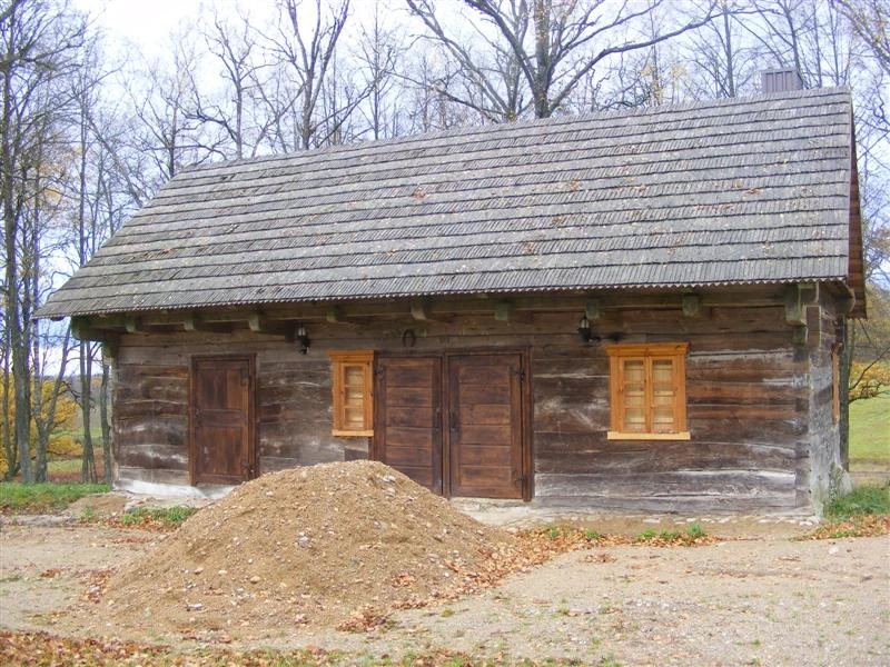 Skiedrų gamyba ir stogų dengimas