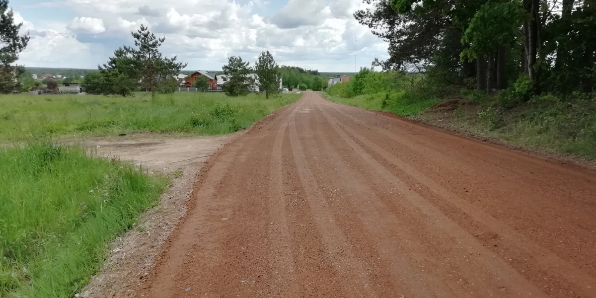 Priemonės  nuo kelio dulkių- Dust off  išlaistymas