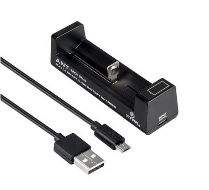 Mikroprocesorinis įkroviklis Li-ion akumuliatoriaus celei 3.7V 10440-26650 su LED indikacija per USB, XTAR