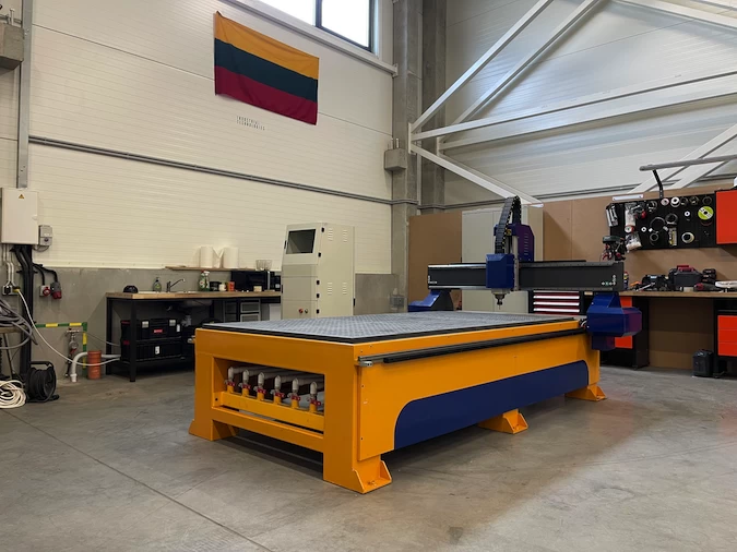 CNC frezavimo staklės 1325V su vakuumu